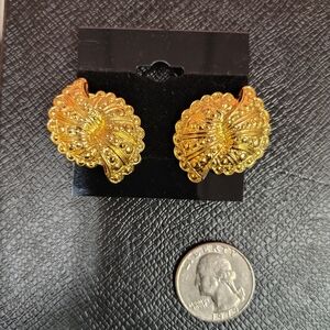 Elegant Gold-Tone Women's Earrings